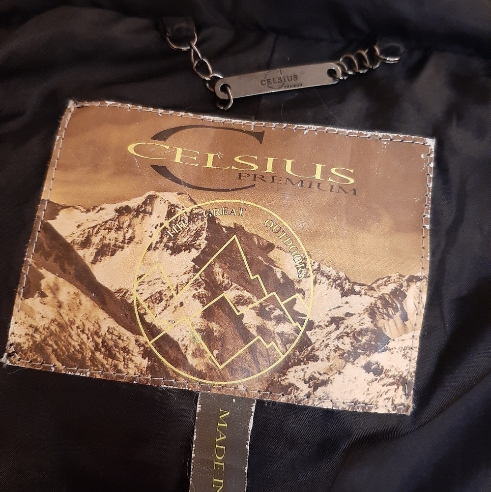 Celsius  puffer - Picture 6 of 12
